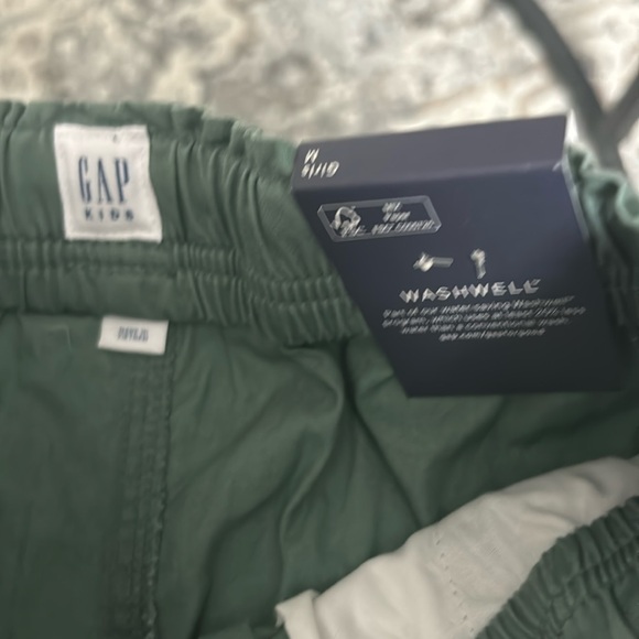 The gap girls size 8 medium shorts 3 for $35 ⭐️ - Picture 3 of 5